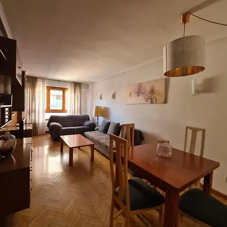 Dos Torres Tauriel - Espacioso Con Impresionantes Vistas Y Garaje Privado Apartment *